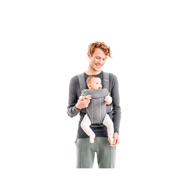 baby bjorn carrier front facing