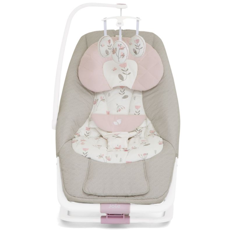 joie dreamer rocker in the rain