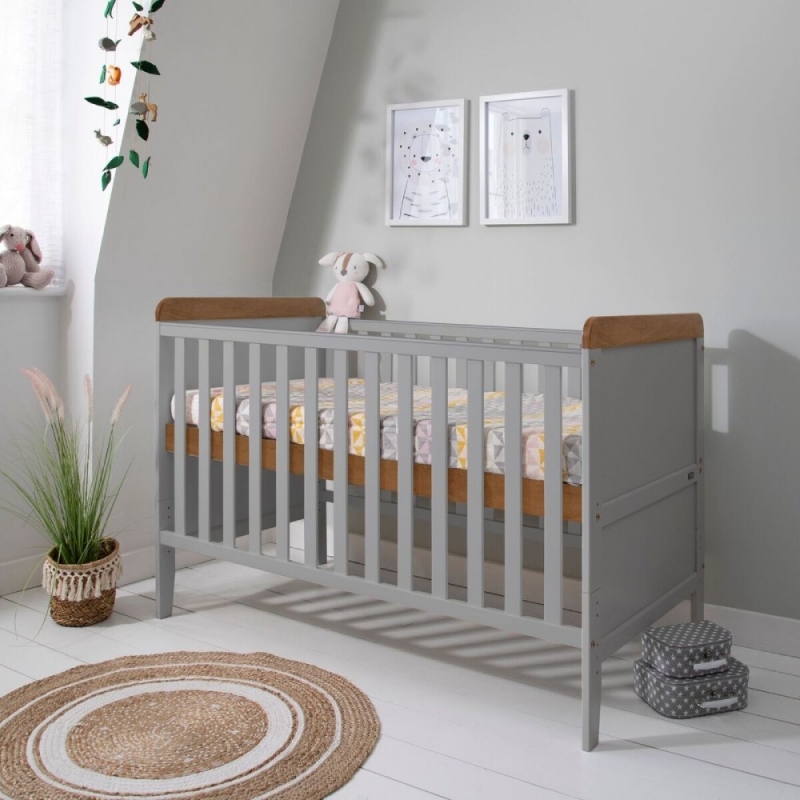 Tutti Bambini Rio Cot Bed Bundle Including Cot Top Changer & Mattress