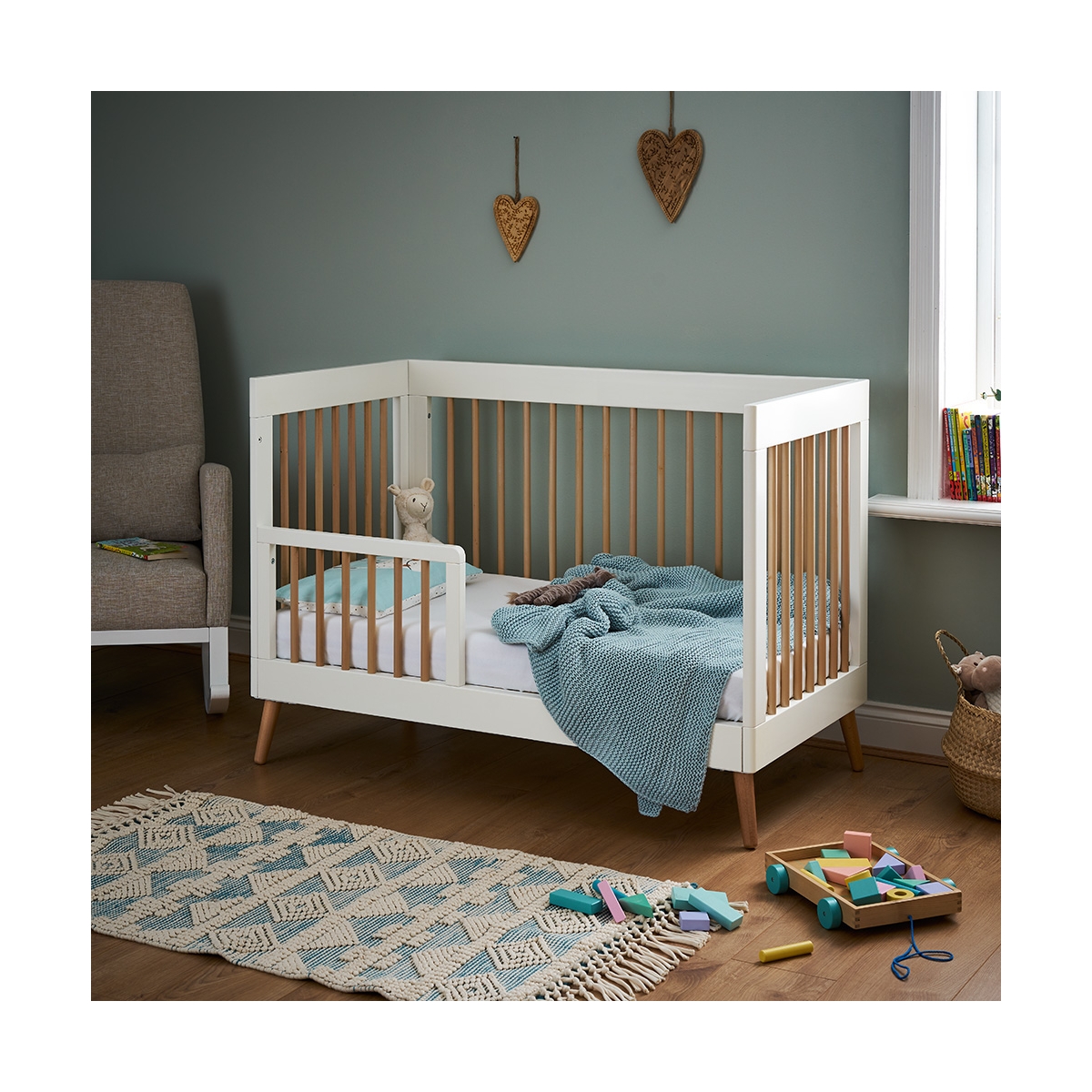 mini cot bed