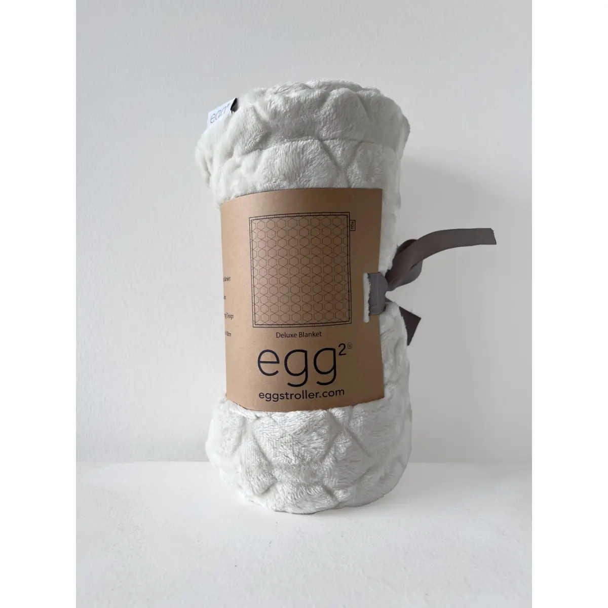 Image of Egg 2 Deluxe Blanket-Cream